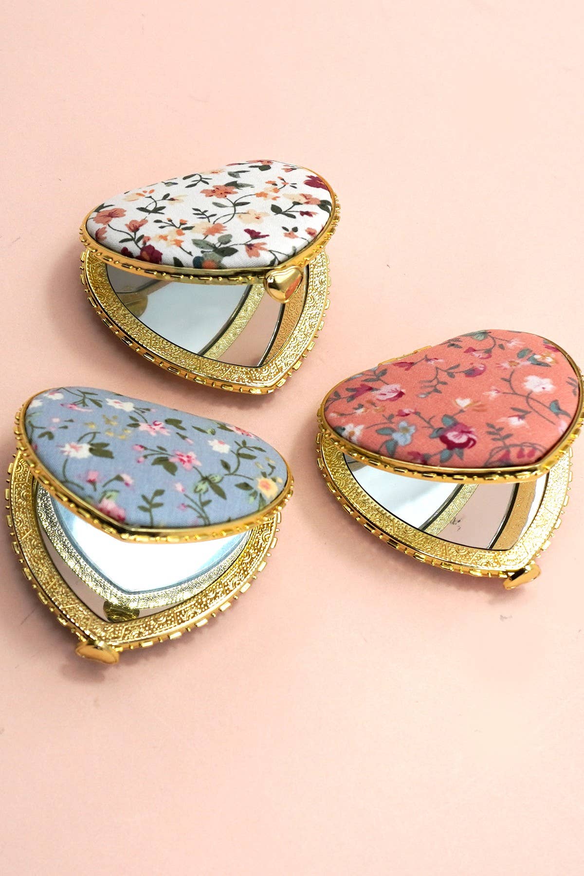 TRAVEL POCKET COMPACT HANDHELD FLORAL MIRROR | 40M103