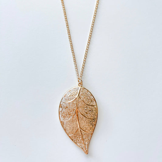 Fashion Leaf Pendant Long Chain Necklace