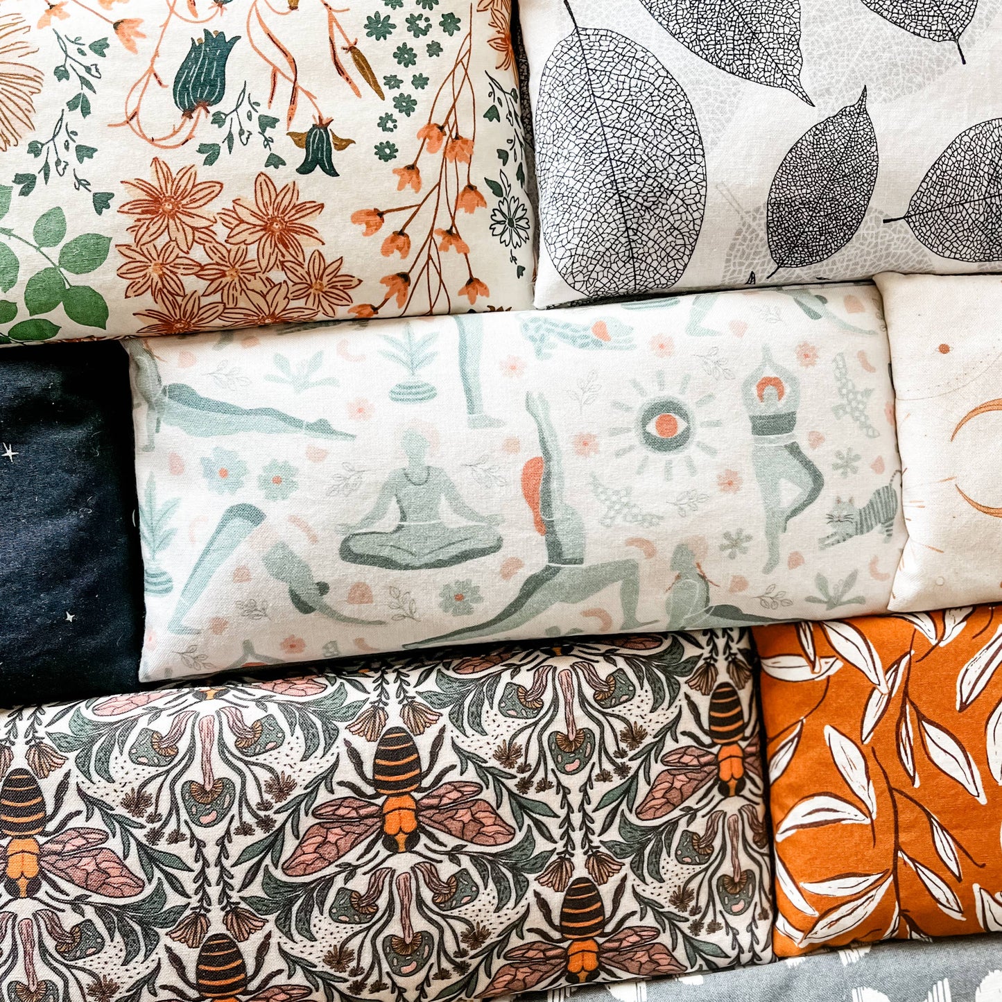 Hot & Cold Therapy Neck Wrap - Fields of May