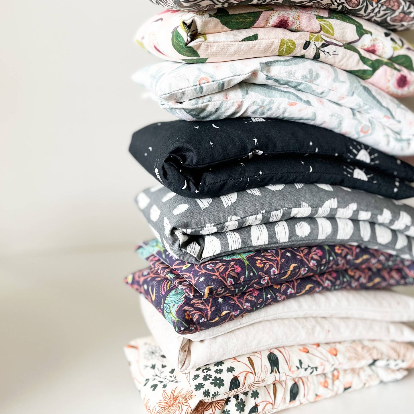 Hot & Cold Therapy Neck Wrap - Fields of May